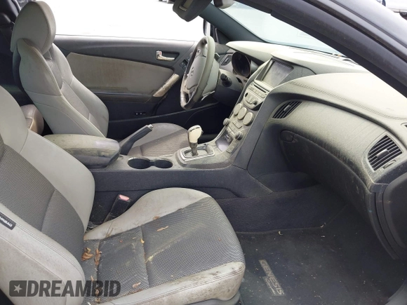 2013 Hyundai Genesis Coupe Premium z VIN KMHHT6KD8DU087203, wystawiony jako IAAI lot #42018152 z przebiegiem 104 354 mil mil oraz . Historia ofert i sprzedaży dostępna na DreamBid. Obrazek 5.