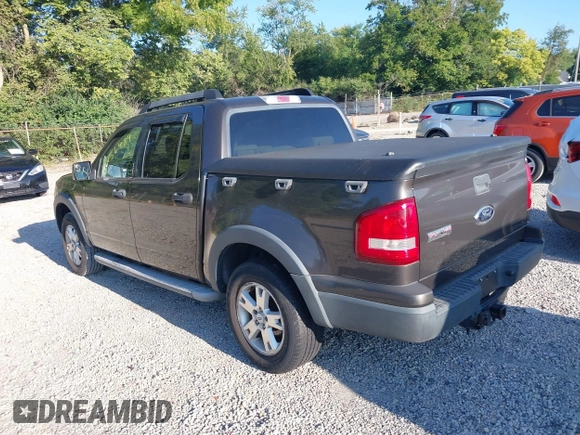 2007 Ford Explorer Sport Trac XLT z VIN 1FMEU31K67UA18559, wystawiony jako IAAI lot #40156484 z przebiegiem 245 853 mil mil oraz . Historia ofert i sprzedaży dostępna na DreamBid. Obrazek 3.
