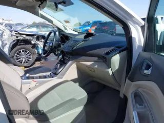 2015 Ford Escape z VIN 1FMTU0G90FUA81004, wystawiony jako IAAI lot #42261648 z przebiegiem 169 989 mil mil oraz . Historia ofert i sprzedaży dostępna na DreamBid. Obrazek 5.