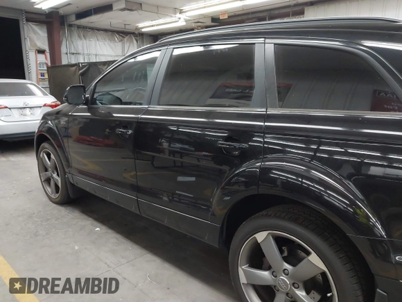 2014 Audi Q7 3.0T Premium with VIN WA1CGAFE5ED016562, listed as a IAAI auction lot 40987812 with 154,628 mi miles. Bid and sale history available at carsss.com. Image 14.
