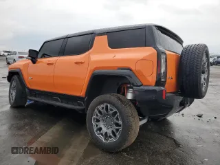 2024 GMC Hummer EV 3X with VIN 1GKB0RDC6RU107095, listed as a Copart auction lot 82655324 with 6,013 mi miles and Salvage Title. Bid and sale history available at carsss.com. Image 2.