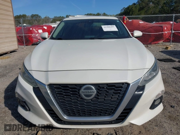 2019 Nissan Altima Platinum with VIN 1N4BL4FV6KC221426, listed as a IAAI auction lot 41900455 with 194,516 mi miles and . Bid and sale history available at DreamBid. Image 12.