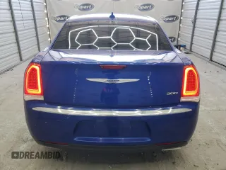 2018 Chrysler 300 Touring L with VIN 2C3CCAAG7JH257941, listed as a Copart auction lot 80192534 with 71,699 mi miles and Clean Title. Bid and sale history available at carsss.com. Image 6.