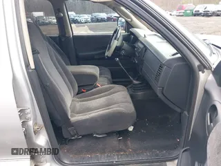 2003 Dodge Dakota Sport with VIN 1D7HG38X13S267227, listed as a IAAI auction lot 41952281 with 119,641 mi miles and . Bid and sale history available at carsss.com. Image 5.