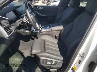 2021 BMW X5 xDrive40i with VIN 5UXCR6C09M9F71460, listed as a Copart auction lot 73531444 with 26,066 mi miles and Salvage title. Bid and sale history available at DreamBid. Image 7.