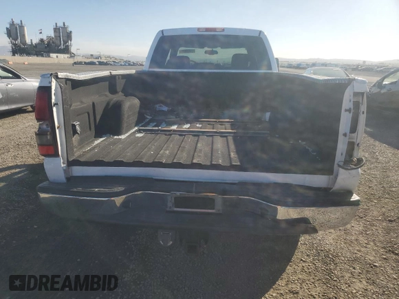 2005 GMC Sierra 1500 with VIN 1GTHC23275F938231, listed as a Copart auction lot 85245654 with 131,868 mi miles and Salvage Title. Bid and sale history available at DreamBid. Image 6.
