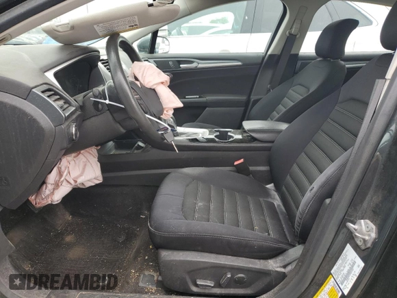 2015 Ford Fusion SE z VIN 3FA6P0H7XFR207923, wystawiony jako Copart lot #57637395 z przebiegiem Nie podano mil oraz Szkoda całkowita • Salvage title. Historia ofert i sprzedaży dostępna na DreamBid. Obrazek 7.