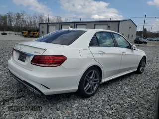 2015 Mercedes-Benz E-Class E 350 Luxury with VIN WDDHF8JB5FB104521, listed as a Copart auction lot 52475135 with 99,385 mi miles and Clean Title. Bid and sale history available at carsss.com. Image 3.