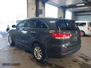 2018 Kia Sorento L with VIN 5XYPG4A31JG382982, listed as a IAAI auction lot 41688277 with 62,352 mi miles. Bid and sale history available at carsss.com. Image 3.