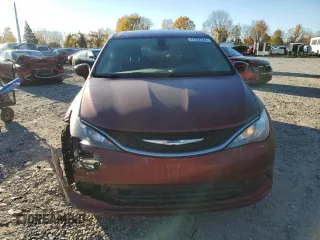 2017 Chrysler Pacifica Touring with VIN 2C4RC1DG6HR723414, listed as a Copart auction lot 77322544 with 105,915 mi miles and Salvage Title. Bid and sale history available at DreamBid. Image 5.