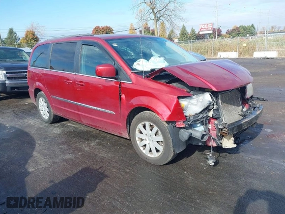2013 Chrysler Town & Country Touring with VIN 2C4RC1BG0DR634631, listed as a IAAI auction lot 40686174 with 143,206 mi miles. Bid and sale history available at carsss.com. Image 1.