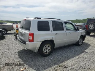 2008 Jeep Patriot Sport z VIN 1J8FT28W18D711466, wystawiony jako Copart lot #53523135 z przebiegiem 179 112 mil mil oraz Szkoda całkowita • Salvage title. Historia ofert i sprzedaży dostępna na DreamBid. Obrazek 3.