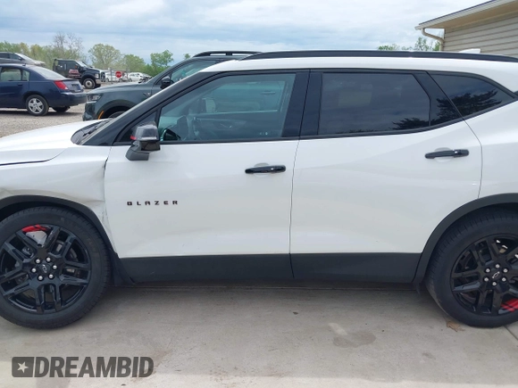 2024 Chevrolet Blazer LT with VIN 3GNKBDR45RS195056, listed as a IAAI auction lot 42241495 with 8,332 mi miles and . Bid and sale history available at DreamBid. Image 14.