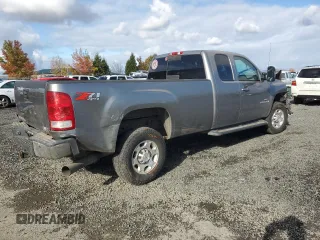 2008 GMC Sierra 2500HD SLT z VIN 1GTHK29618E181379, wystawiony jako Copart lot #78244454 z przebiegiem 161 846 mil mil oraz Szkoda całkowita • Salvage title. Historia ofert i sprzedaży dostępna na DreamBid. Obrazek 3.