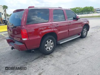 2005 Cadillac Escalade z VIN 1GYEC63T15R178857, wystawiony jako IAAI lot #42313783 z przebiegiem Nie podano mil oraz . Historia ofert i sprzedaży dostępna na DreamBid. Obrazek 4.