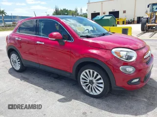 2016 FIAT 500X Lounge with VIN ZFBCFXDT4GP383177, listed as a IAAI auction lot 42043519 with 80,106 mi miles. Bid and sale history available at carsss.com. Image 1.