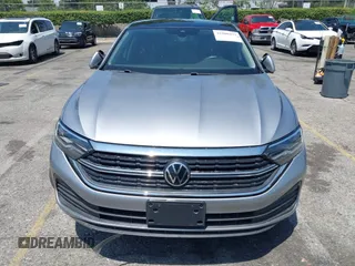 2022 Volkswagen Jetta SE с VIN 3VW7M7BU6NM004308, выставлен на аукционе IAAI как лот 42500472 с пробегом 47 717 миль миль и . История ставок и продаж доступна на DreamBid. Изображение 12.