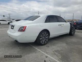 2021 Rolls-Royce Ghost z VIN SCATV0C05MU205314, wystawiony jako Copart lot #56092074 z przebiegiem 6547 mil mil oraz Szkody całkowita. Historia ofert i sprzedaży dostępna na DreamBid. Obrazek 3.