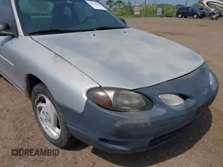 2001 Ford Escort ZX2 z VIN 3FAFP113X1R106886, wystawiony jako IAAI lot #42338391 z przebiegiem 294 951 mil mil oraz . Historia ofert i sprzedaży dostępna na DreamBid. Obrazek 12.