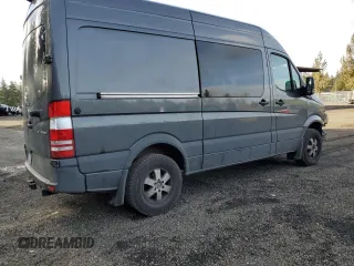 2015 Mercedes-Benz Sprinter Crew with VIN WD4PE7DC0FP171379, listed as a Copart auction lot 48036415 with 74,236 mi miles and Salvage Title. Bid and sale history available at carsss.com. Image 3.