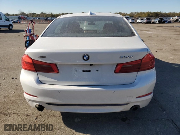 2018 BMW 5 Series 530i xDrive z VIN WBAJA7C55JWA73915, wystawiony jako Copart lot #42592435 z przebiegiem 85 371 mil mil oraz Nie do naprawy • Non repairable. Historia ofert i sprzedaży dostępna na DreamBid. Obrazek 6.