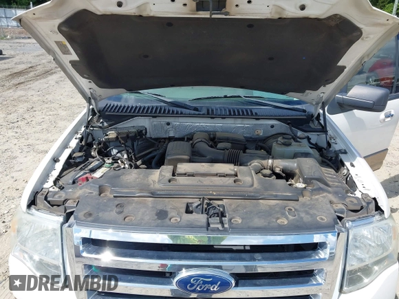 2013 Ford Expedition XLT with VIN 1FMJU1H51DEF14975, listed as a IAAI auction lot 42780599 with 195,174 mi miles and . Bid and sale history available at DreamBid. Image 10.
