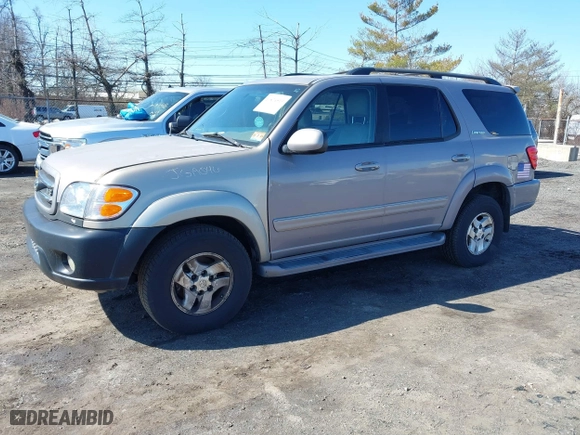 2001 Toyota Sequoia Limited with VIN 5TDBT48A21S027820, listed as a IAAI auction lot 41874513 with 237,717 mi miles. Bid and sale history available at carsss.com. Image 2.