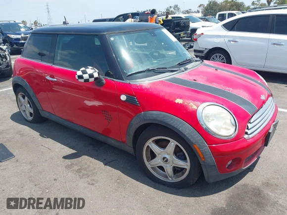 2008 MINI Hardtop с VIN WMWMF33538TT65157, выставлен на аукционе IAAI как лот 42587798 с пробегом 128 795 миль миль и . История ставок и продаж доступна на DreamBid. Изображение 1.