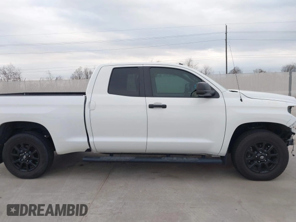 2019 Toyota Tundra 2WD SR with VIN 5TFRY5F19KX245581, listed as a IAAI auction lot 41204371 with 82,784 mi miles. Bid and sale history available at carsss.com. Image 13.