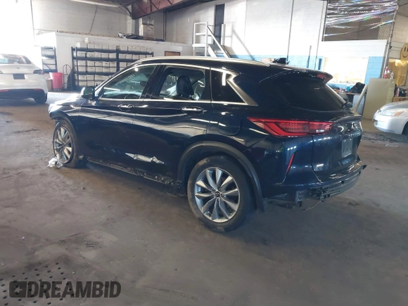 2019 Infiniti QX50 Essential z VIN 3PCAJ5M3XKF128219, wystawiony jako IAAI lot #41624990 z przebiegiem 84 442 mil mil oraz . Historia ofert i sprzedaży dostępna na DreamBid. Obrazek 3.