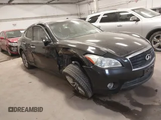 2013 Infiniti M37 with VIN JN1BY1AR7DM601556, listed as a IAAI auction lot 41842269 with 200,588 mi miles. Bid and sale history available at carsss.com. Image 1.
