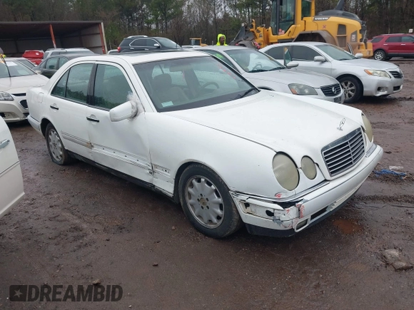 1997 Mercedes-Benz E-Class with VIN WDBJF55F4VA424262, listed as a IAAI auction lot 41462993 with 1 mi miles. Bid and sale history available at carsss.com. Image 6.