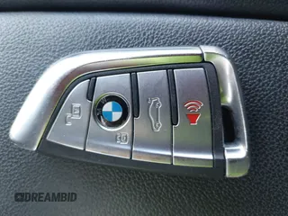 2020 BMW X7 xDrive40i z VIN 5UXCW2C07L9A00078, wystawiony jako IAAI lot #41999850 z przebiegiem 59 711 mil mil oraz . Historia ofert i sprzedaży dostępna na DreamBid. Obrazek 11.