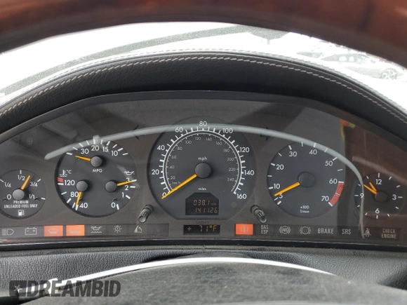 1998 Mercedes-Benz SL z VIN WDBFA76F6WF165874, wystawiony jako Copart lot #53392195 z przebiegiem 141 126 mil mil oraz Tytuł czysty. Historia ofert i sprzedaży dostępna na DreamBid. Obrazek 9.