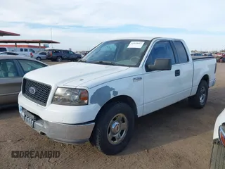 2005 Ford F-150 STX с VIN 1FTRX12W15KB74021, выставлен на аукционе IAAI как лот 41549011 с пробегом 173 750 миль миль и . История ставок и продаж доступна на DreamBid. Изображение 2.
