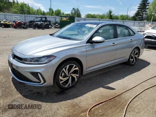 2025 Volkswagen Jetta SEL с VIN 3VWGX7BU8SM069177, выставлен на аукционе Copart как лот 62749625 с пробегом 5 587 миль миль и Списание • Salvage title. История ставок и продаж доступна на DreamBid. Изображение 1.