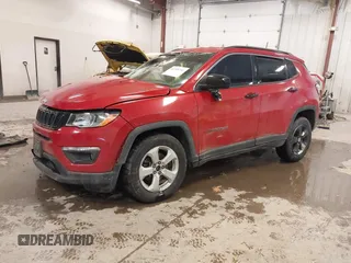 2018 Jeep Compass Latitude z VIN 3C4NJDBB0JT191044, wystawiony jako IAAI lot #41395206 z przebiegiem 68 784 mil mil oraz . Historia ofert i sprzedaży dostępna na DreamBid. Obrazek 2.
