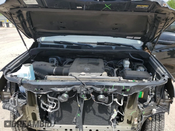 2018 Toyota Tundra SR5 z VIN 5TFDW5F18JX723486, wystawiony jako Copart lot #56826305 z przebiegiem 96 870 mil mil oraz Szkoda całkowita • Salvage title. Historia ofert i sprzedaży dostępna na DreamBid. Obrazek 11.
