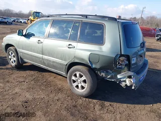 2006 Toyota Highlander with VIN JTEHP21A660171244, listed as a IAAI auction lot 41328204 with 131,186 mi miles. Bid and sale history available at carsss.com. Image 3.