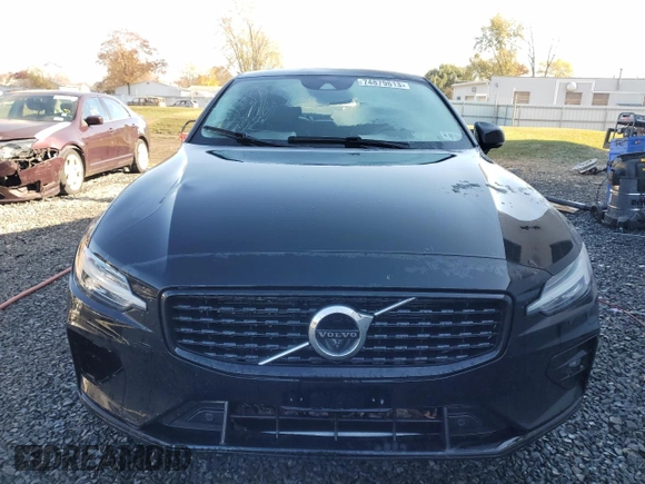 2022 Volvo S60 Momentum with VIN 7JRL12TZ3NG172247, listed as a Copart auction lot 74879613 with 32,632 mi miles. Bid and sale history available at carsss.com. Image 5.