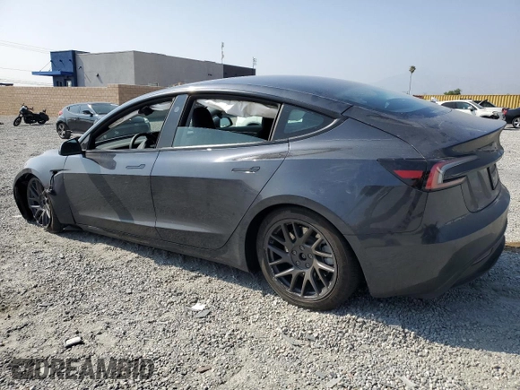 2025 Tesla Model 3 Long Range z VIN 5YJ3E1EA3SF979586, wystawiony jako Copart lot #54430125 z przebiegiem 3 530 mil mil oraz Szkoda całkowita • Salvage title. Historia ofert i sprzedaży dostępna na DreamBid. Obrazek 2.