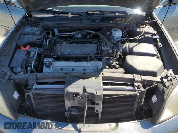 2003 Cadillac DeVille DTS z VIN 1G6KF579X3U233215, wystawiony jako Copart lot #48636775 z przebiegiem 99 144 mil mil oraz Nie do naprawy. Historia ofert i sprzedaży dostępna na DreamBid. Obrazek 11.