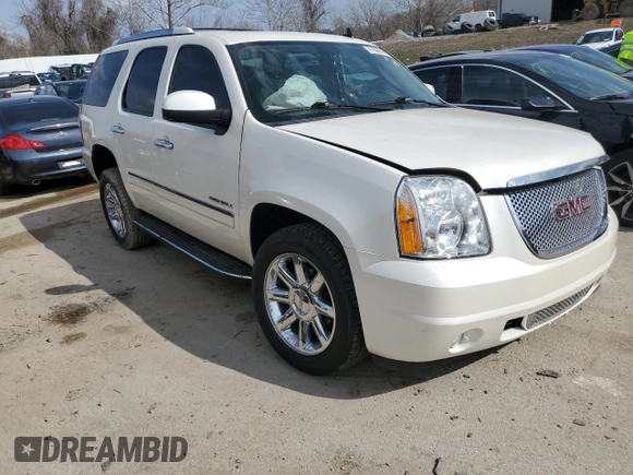 2014 GMC Yukon Denali with VIN 1GKS2EEF1ER134715, listed as a Copart auction lot 47008184 with 0 mi miles and Salvage Title. Bid and sale history available at carsss.com. Image 4.