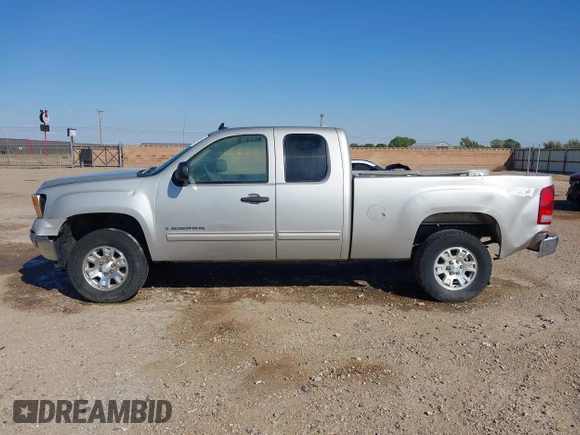 2008 GMC Sierra 1500 SLE1 z VIN 2GTEK19JX81233806, wystawiony jako IAAI lot #40382411 z przebiegiem 318 796 mil mil oraz . Historia ofert i sprzedaży dostępna na DreamBid. Obrazek 15.