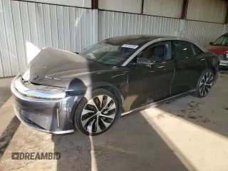 2023 Lucid Air Touring z VIN 50EA1TEA7PA003630, wystawiony jako Copart lot #50743355 z przebiegiem 9357 mil mil oraz Szkody całkowita. Historia ofert i sprzedaży dostępna na DreamBid. Obrazek 1.