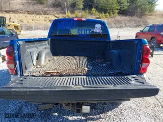2003 Chevrolet Silverado 1500 LS with VIN 2GCEK19T231344151, listed as a IAAI auction lot 41602314 with 194,598 mi miles. Bid and sale history available at carsss.com. Image 8.