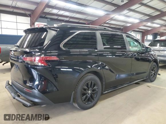 2022 Toyota Sienna LE z VIN 5TDKSKFC7NS046607, wystawiony jako Copart lot #59079205 z przebiegiem 190 151 mil mil oraz Czysty tytuł • Clean title. Historia ofert i sprzedaży dostępna na DreamBid. Obrazek 3.