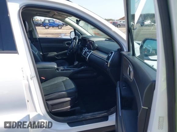 2022 Kia Sorento EX with VIN 5XYRH4LFXNG088838, listed as a IAAI auction lot 42429064 with 62,808 mi miles and . Bid and sale history available at DreamBid. Image 5.