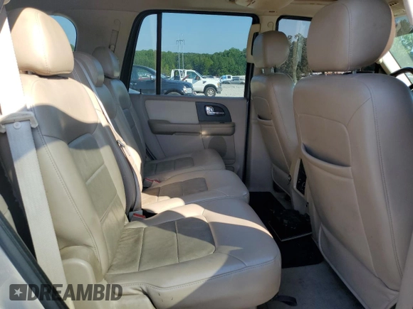 2005 Ford Expedition Limited with VIN 1FMFU20575LA08085, listed as a Copart auction lot 69484164 with 207,294 mi miles and Non Repairable. Bid and sale history available at carsss.com. Image 11.