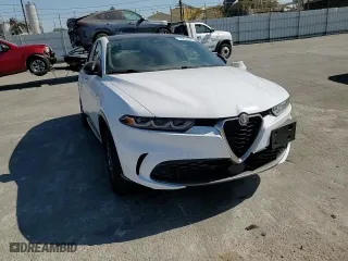 2024 Alfa Romeo Tonale Ti with VIN ZASPATCWXR3037330, listed as a Copart auction lot 72960834 with 6,253 mi miles and Salvage Title. Bid and sale history available at carsss.com. Image 14.